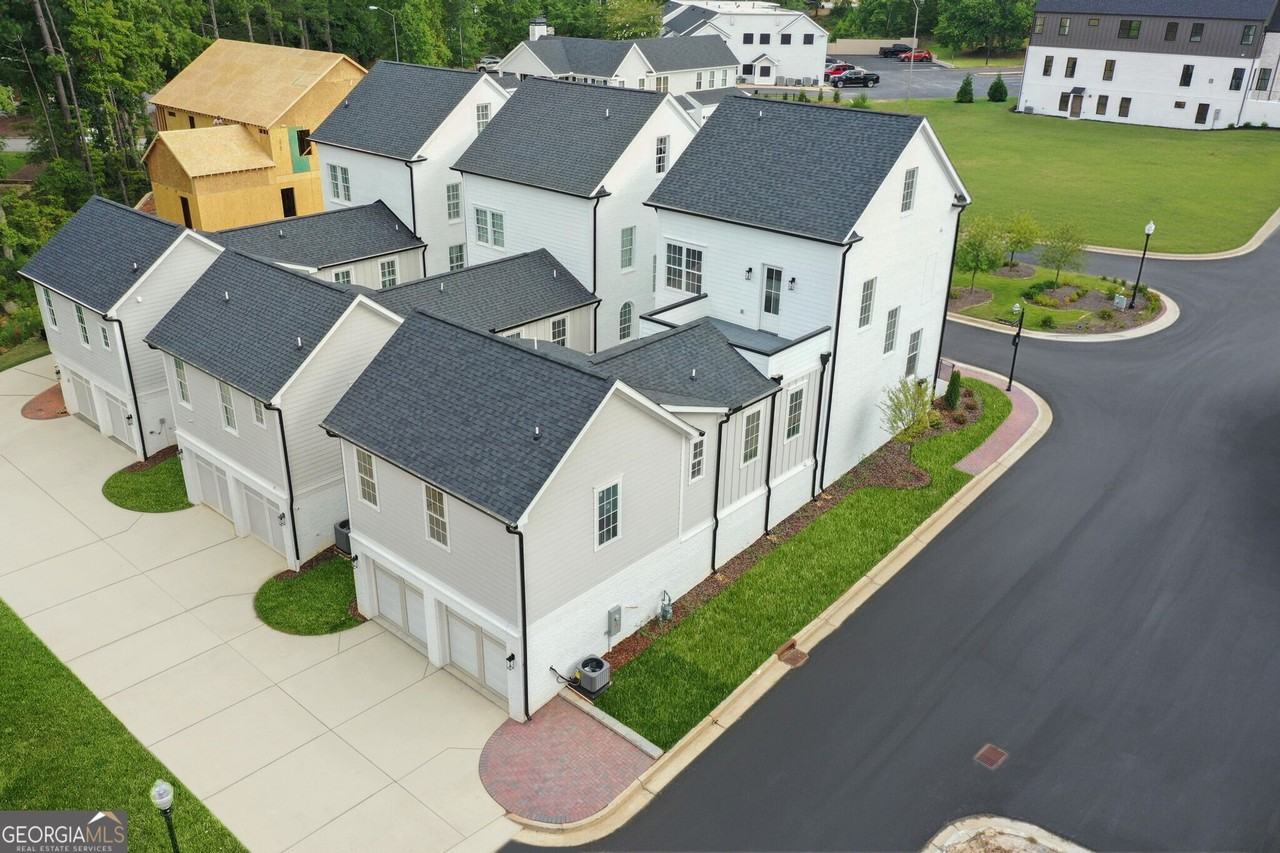 940 Laurel Brooke Ave - Photo 4 of 50