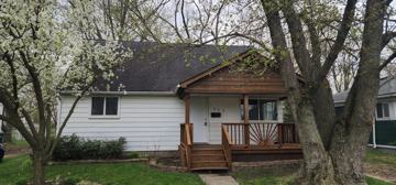featured image of 952 Hunter Ave
