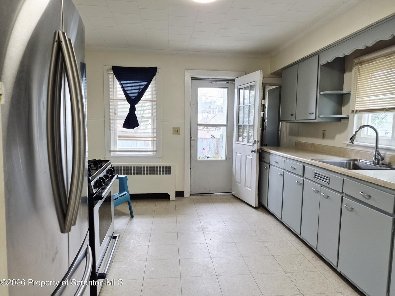 70 Green Pl #2 - Photo 4 of 15