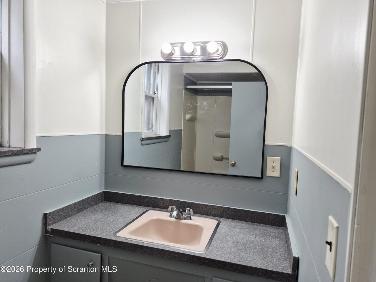 70 Green Pl #2 - Photo 5 of 15