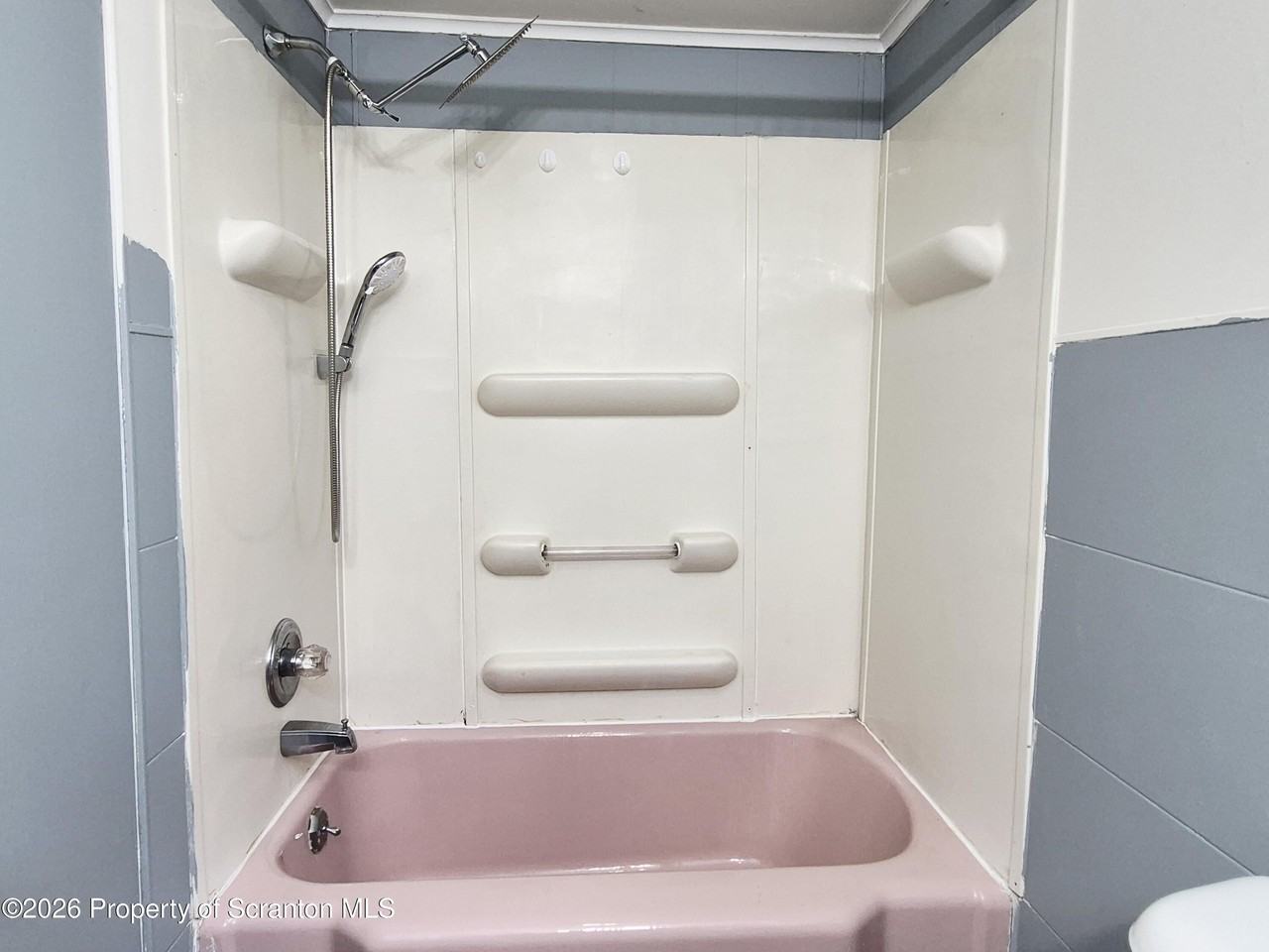 70 Green Pl #2 - Photo 6 of 15