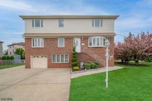 featured image of 2 Millo Pl #2