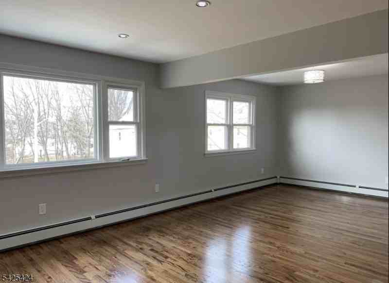 62 Gless Ave - Photo 3 of 12