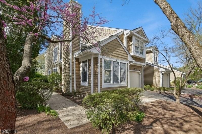 14 Exeter Rd - Photo 3 of 47