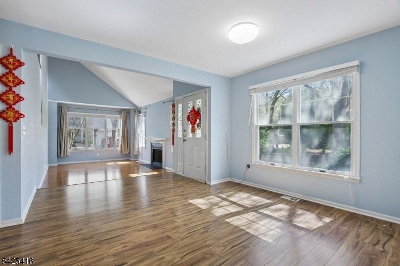 14 Exeter Rd - Photo 5 of 47