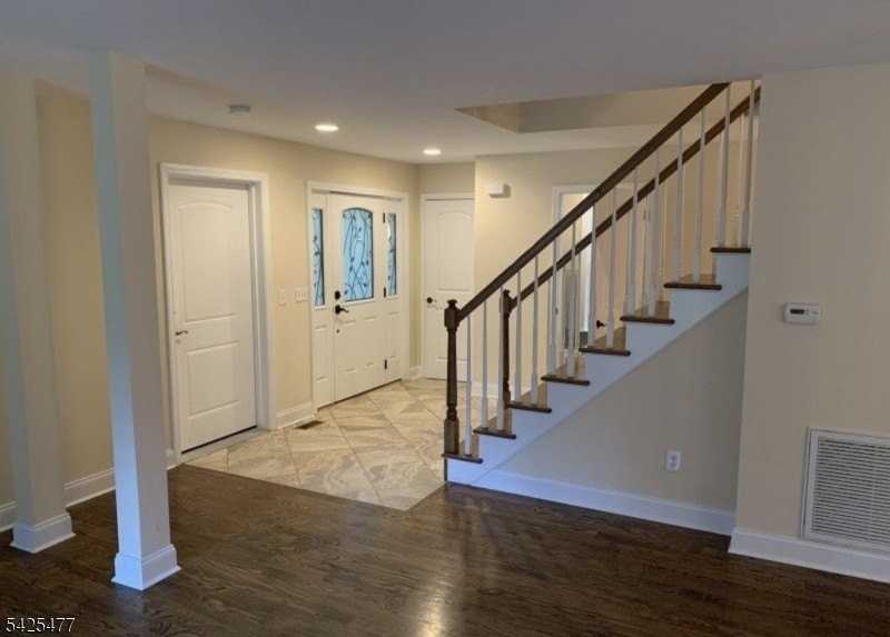 195 Valley Rd - Photo 2 of 24