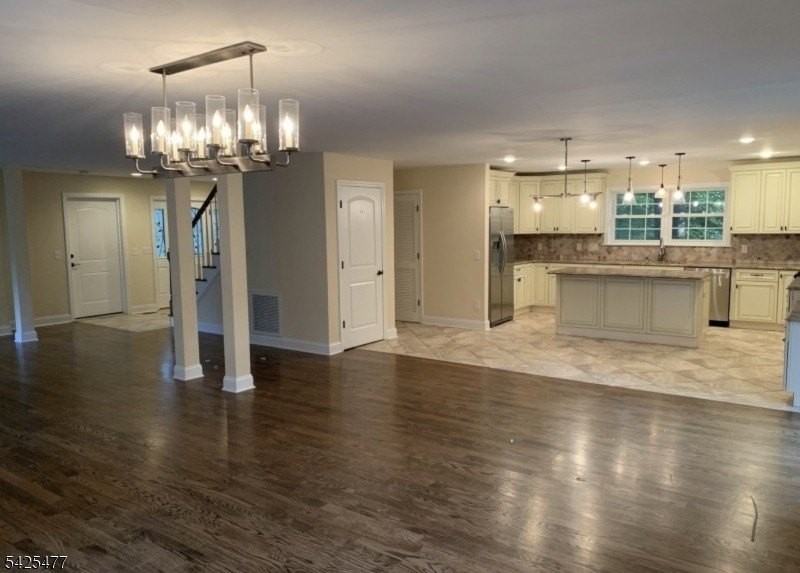 195 Valley Rd - Photo 5 of 24