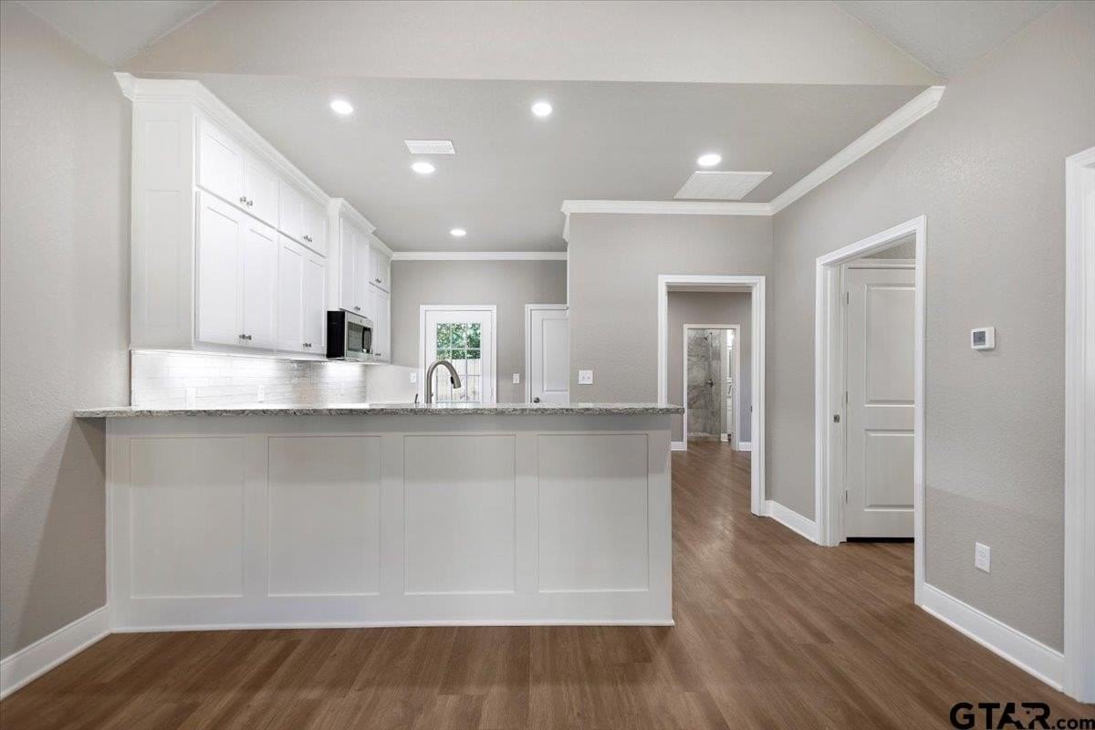 304 E Cottonwood St - Photo 4 of 16