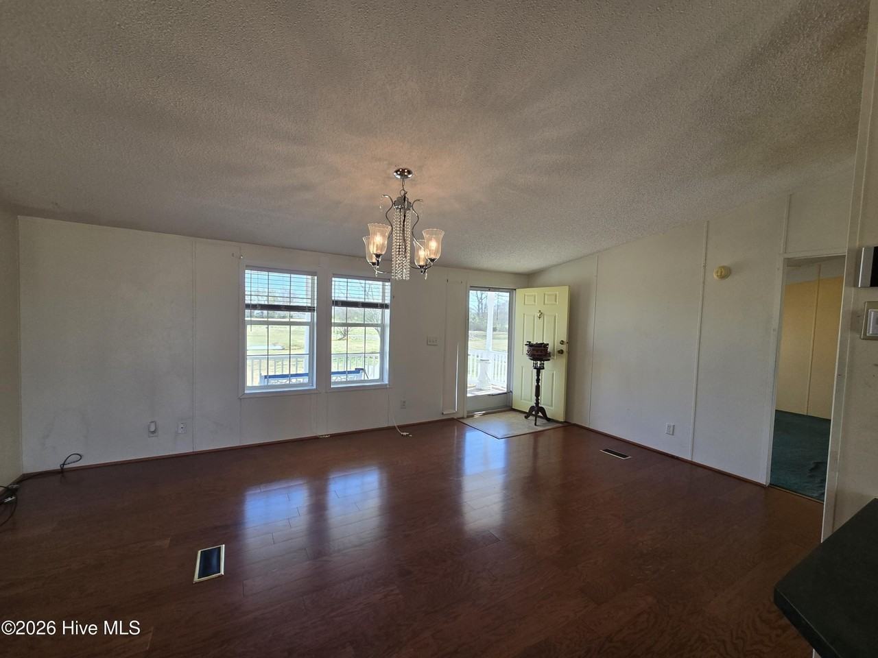 432 Woodville Rd - Photo 2 of 13