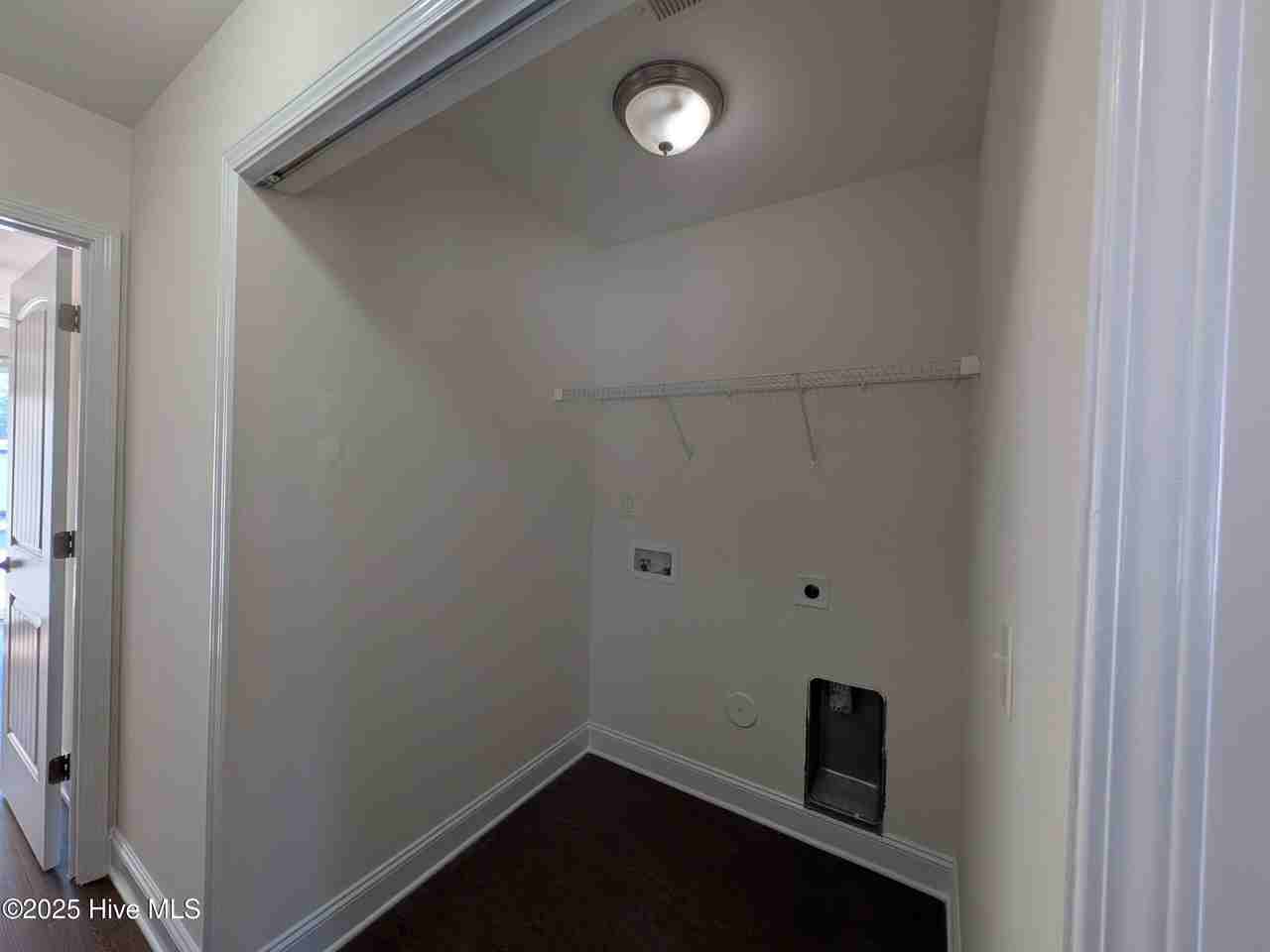 726 Kidder St - Photo 7 of 9