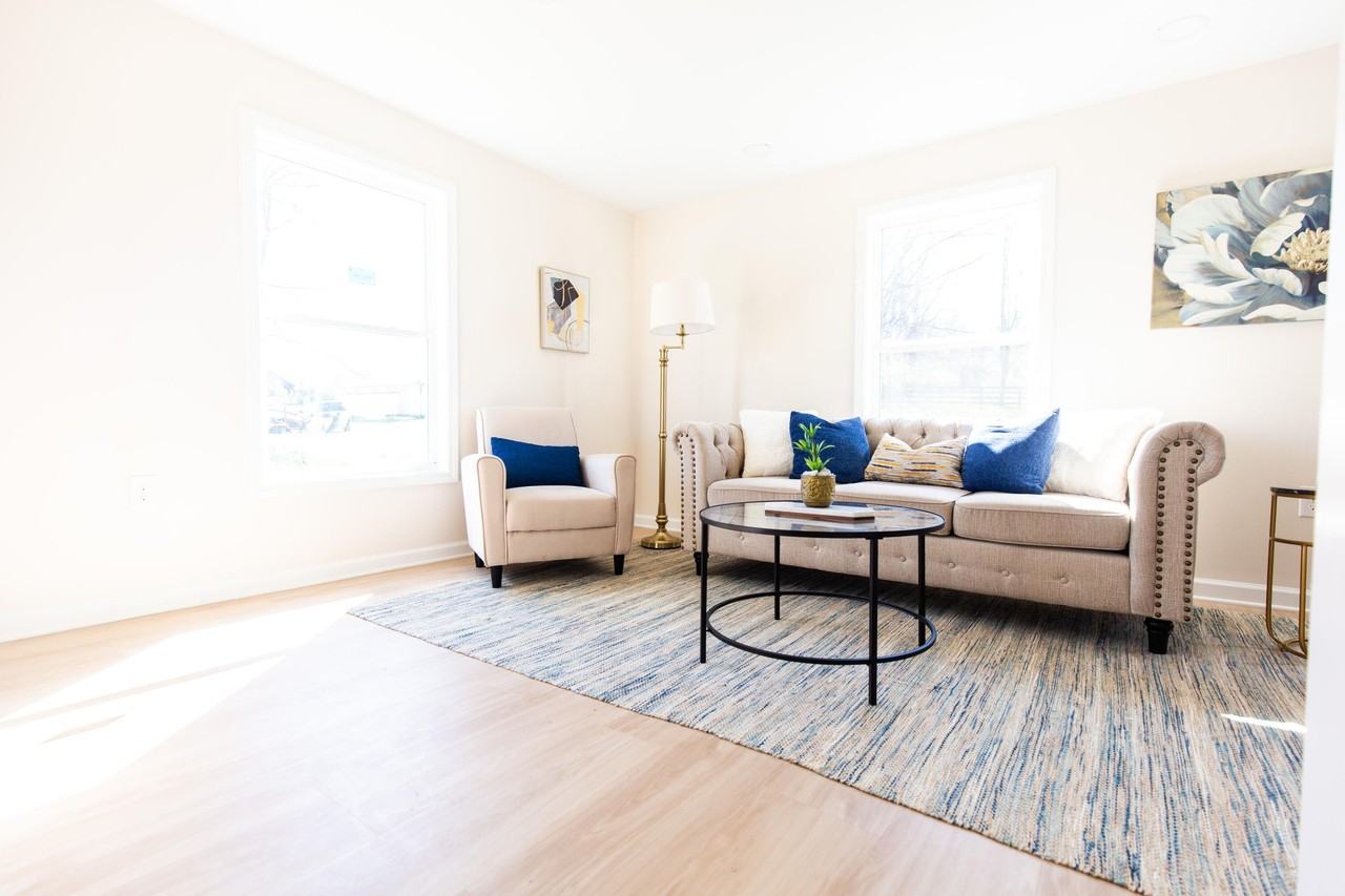 942 Hawkins Cummins Rd - Photo 3 of 17