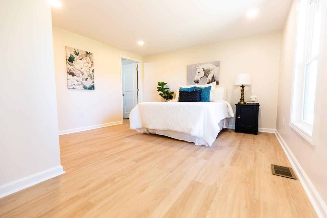 942 Hawkins Cummins Rd - Photo 4 of 17