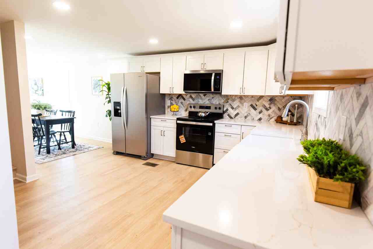 942 Hawkins Cummins Rd - Photo 6 of 17