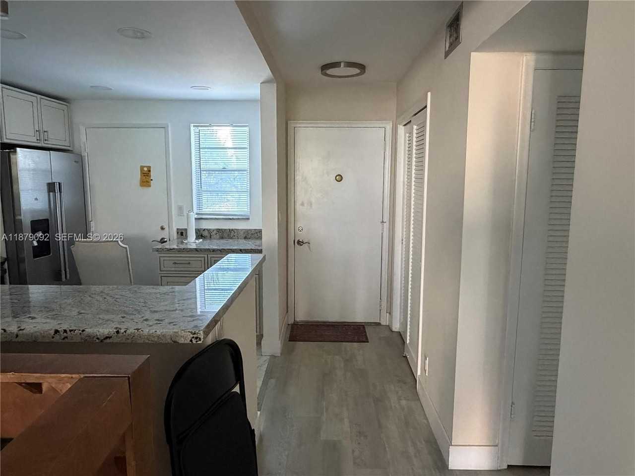 901 Ne 14th Ave #305 - Photo 4 of 11