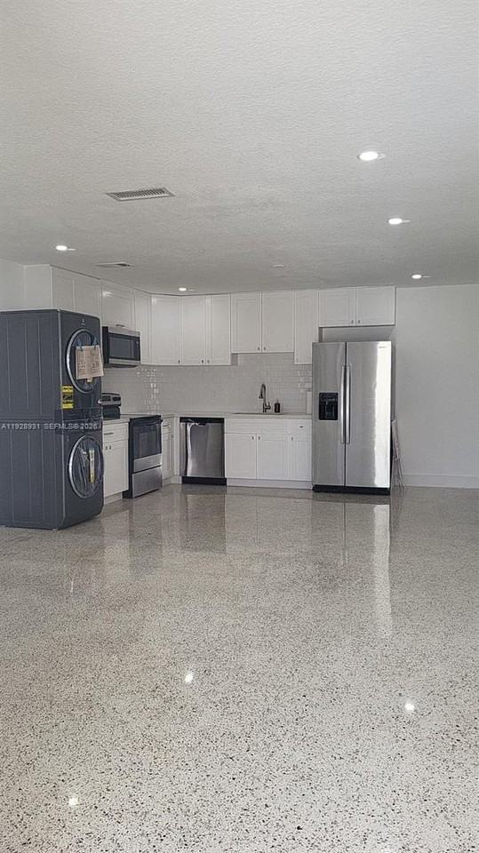 9228 Sw 37th St #9228 - Photo 5 of 25