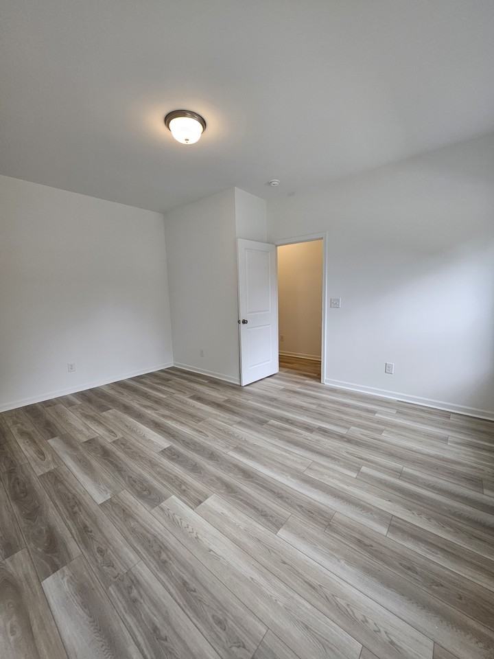 128 Rosebush Ln #1 - Photo 7 of 43