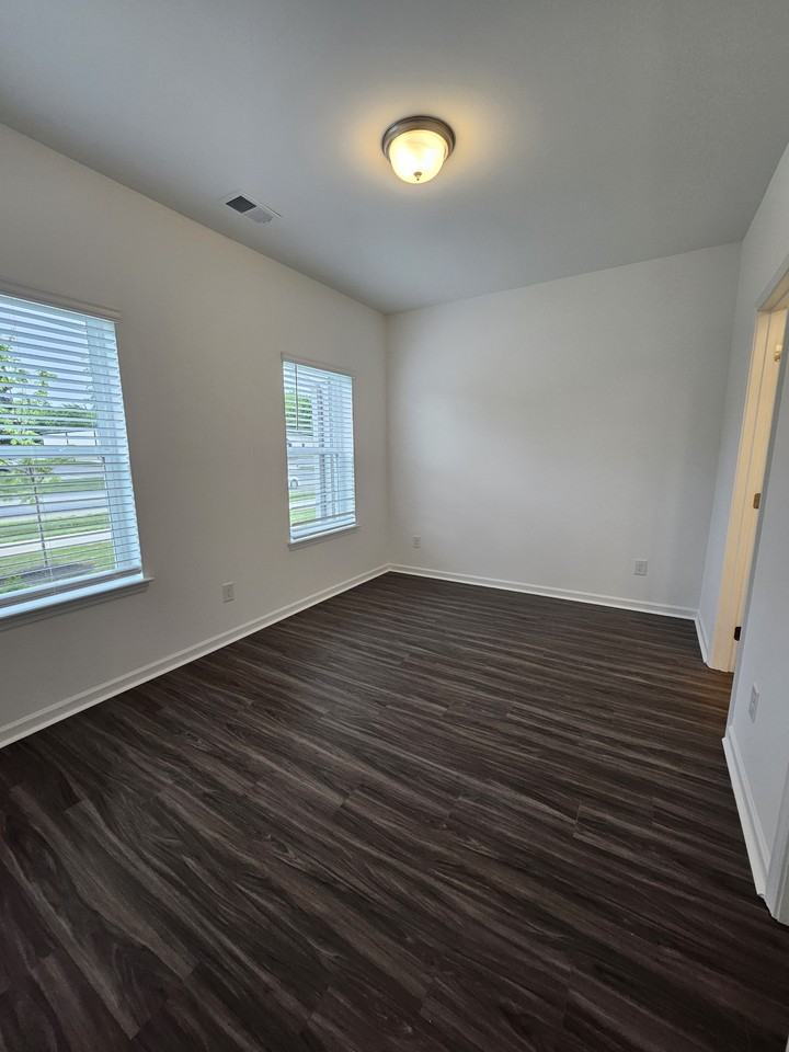 129 Rosebush Ln #18 - Photo 2 of 44