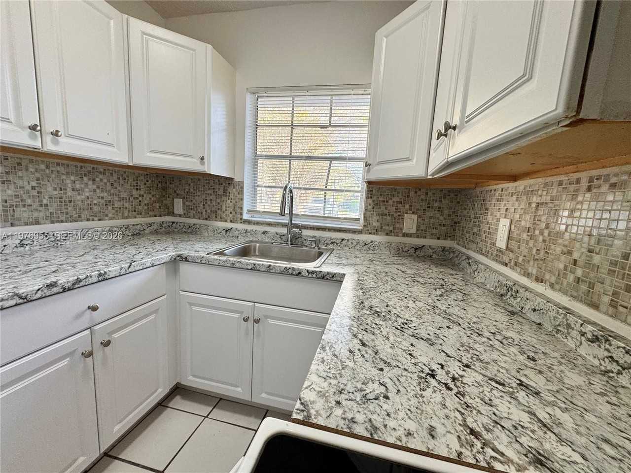 4140 Woodside Dr #107 - Photo 3 of 22