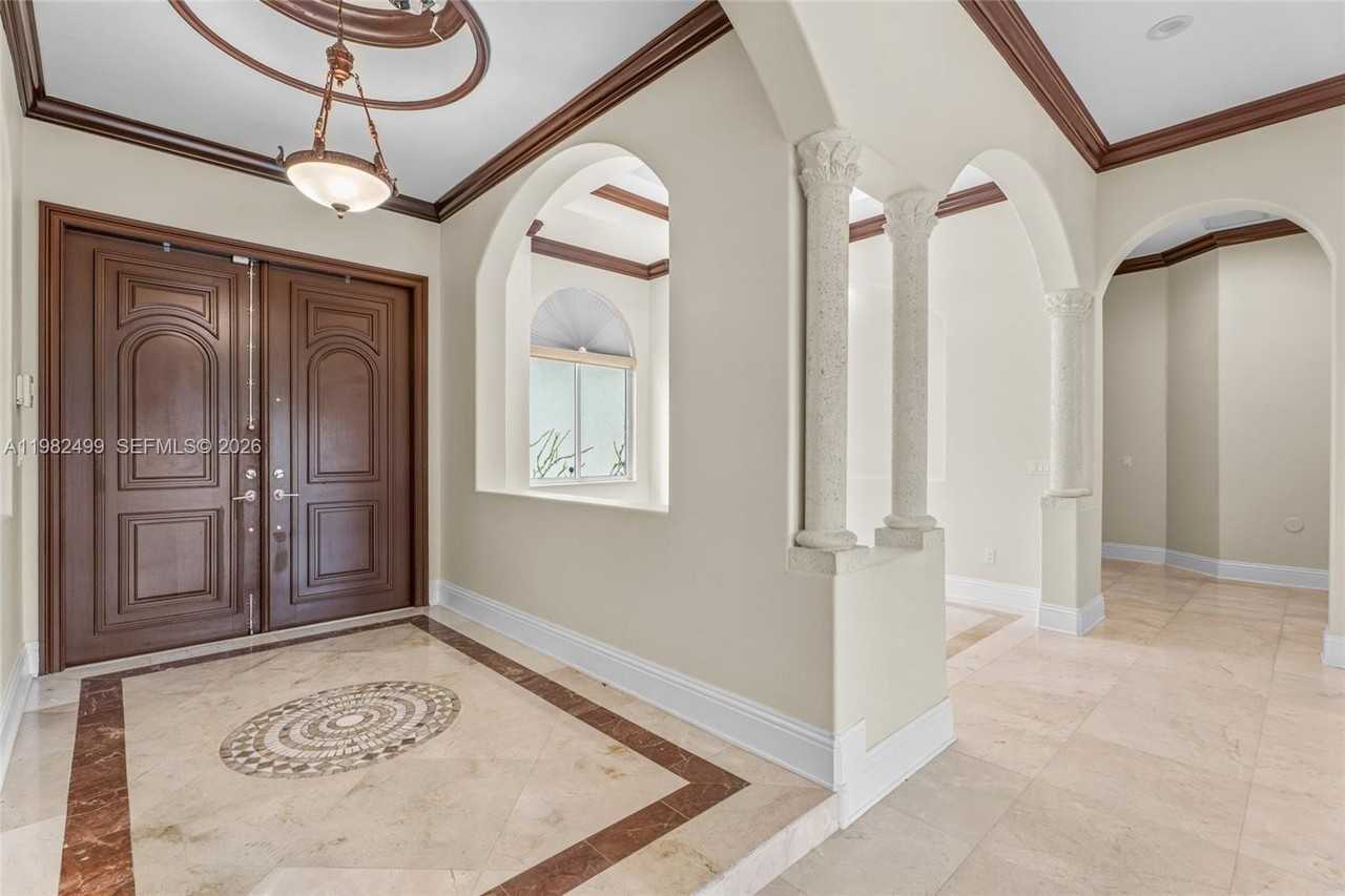 2665 Nw 100th Ave - Photo 7 of 30