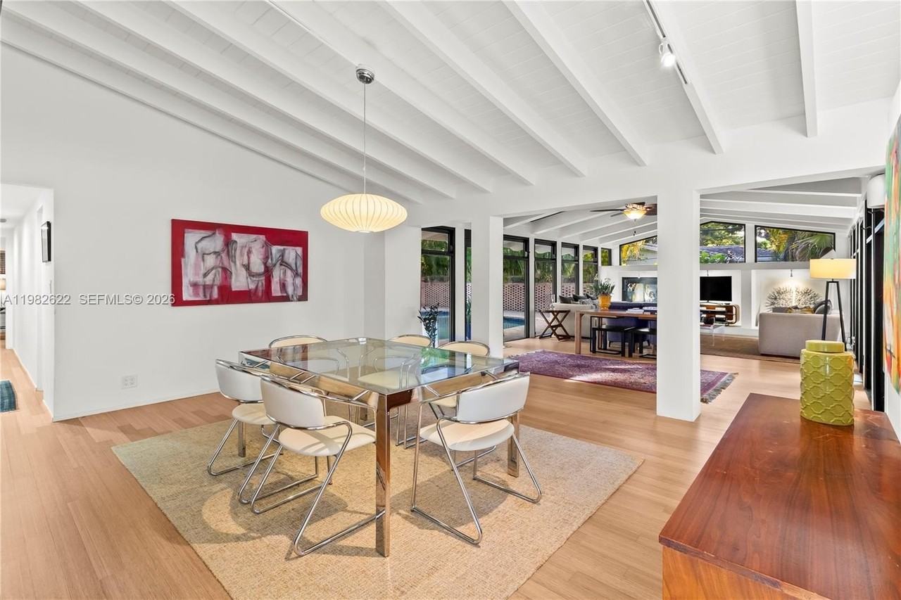 2132 Middle River Dr - Photo 6 of 50