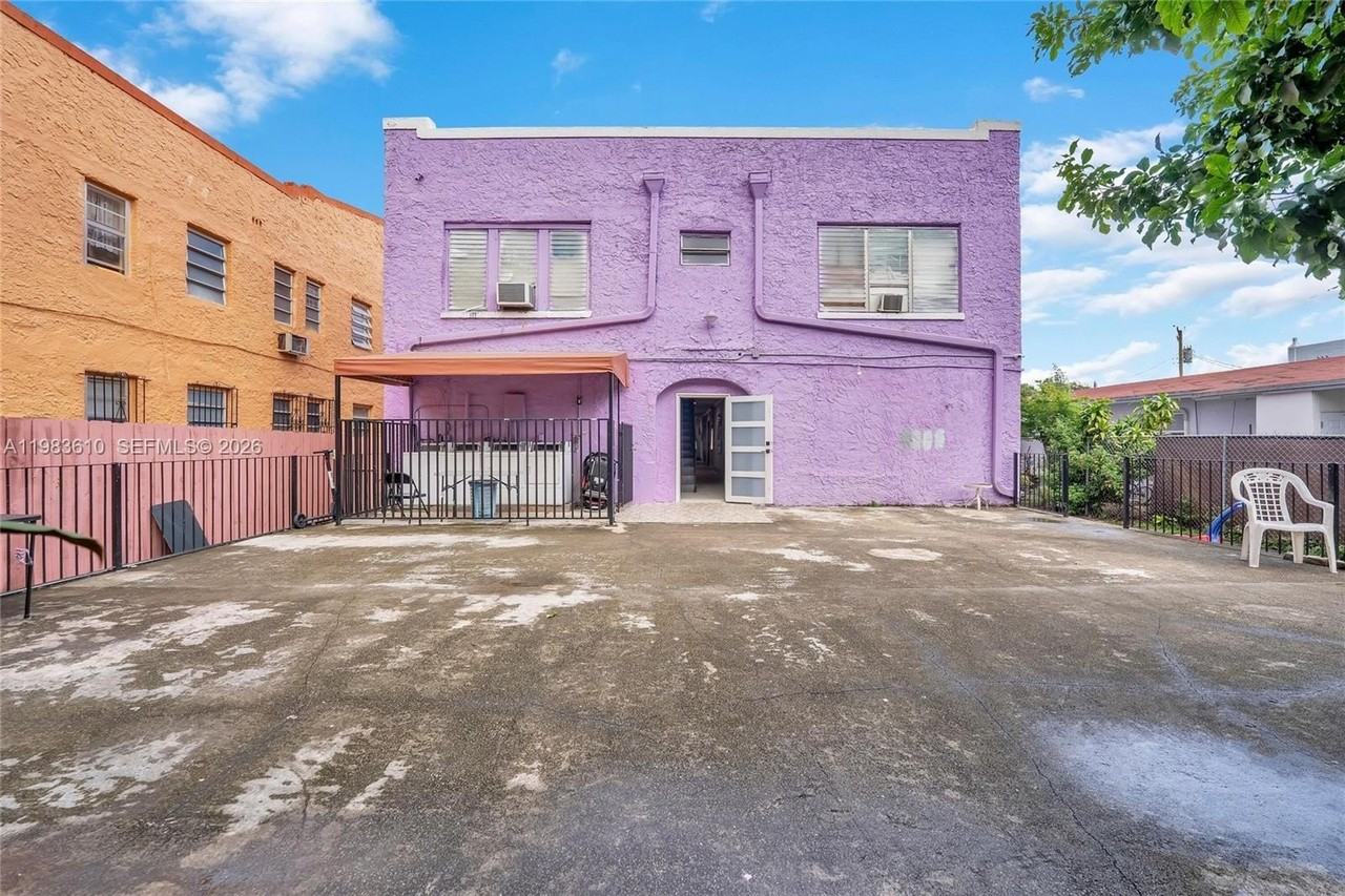 1554 Sw 5th St #11C - Photo 7 of 10