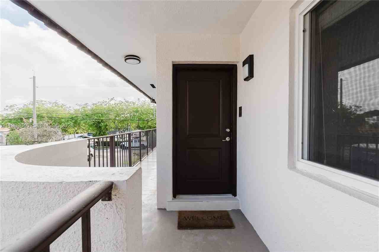 2970 Sw 38th Ct #006 - Photo 4 of 12