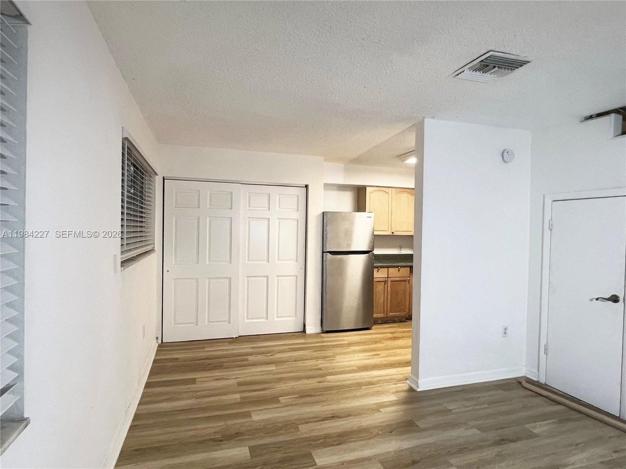 65 Ne 59th St #2 - Photo 4 of 14