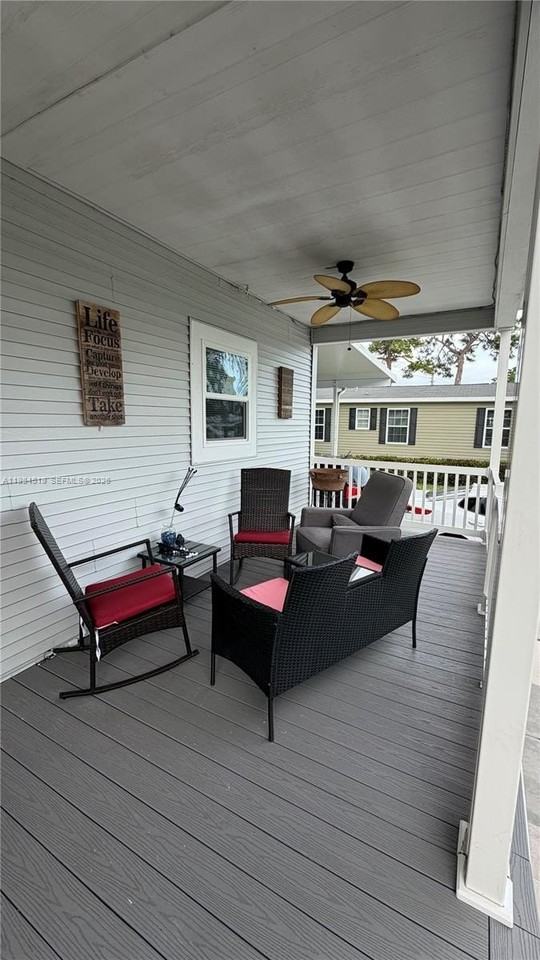 4219 Royal Manor Blvd - Photo 4 of 26