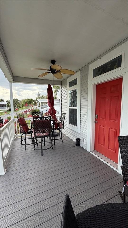 4219 Royal Manor Blvd - Photo 5 of 26