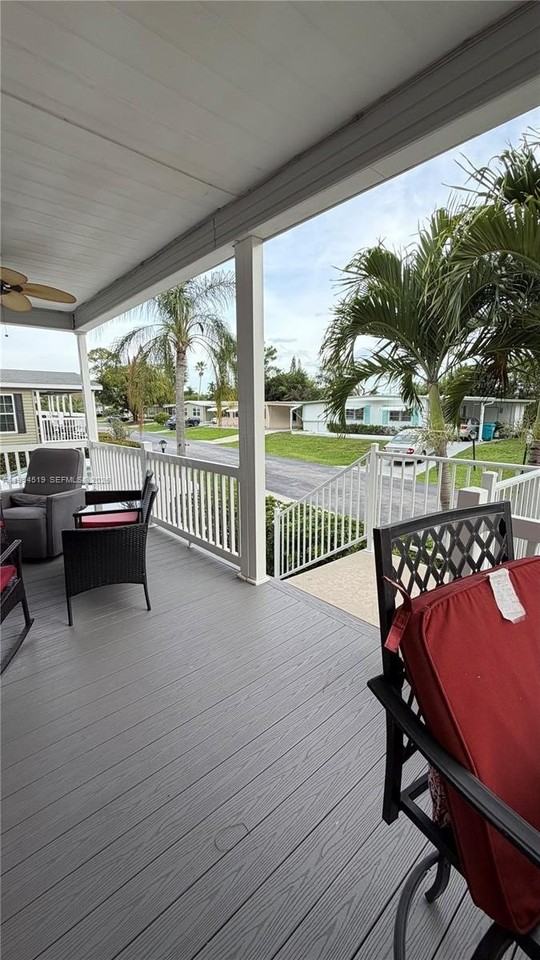 4219 Royal Manor Blvd - Photo 6 of 26