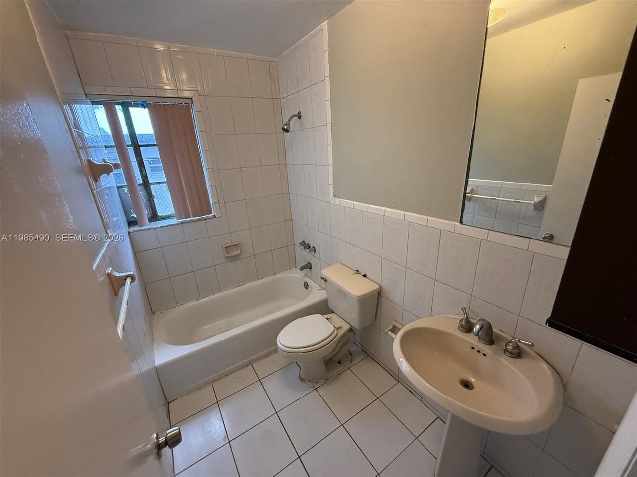 1751 Nw 29th St #3 - Photo 3 of 5