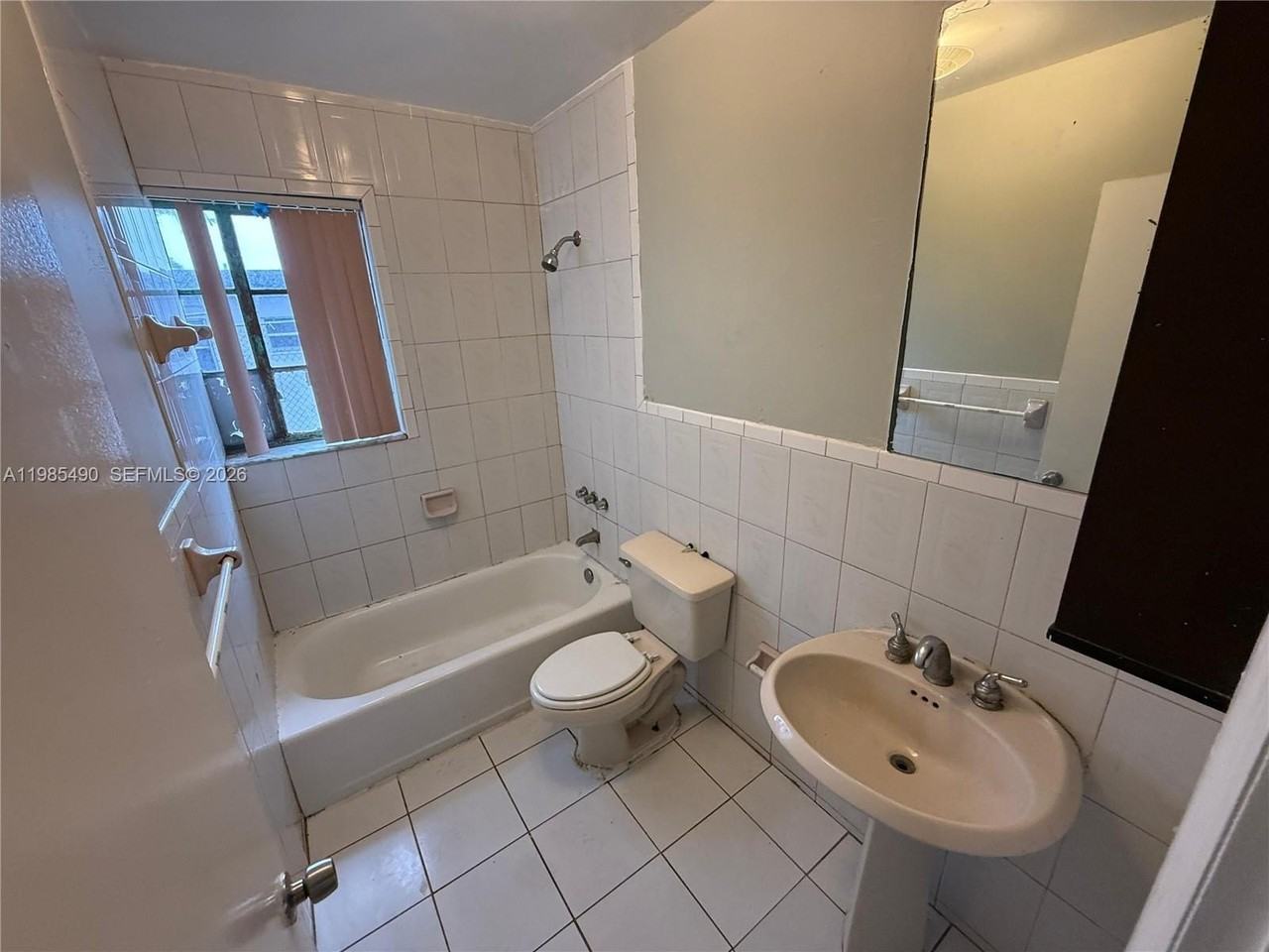 1751 Nw 29th St #3 - Photo 4 of 5