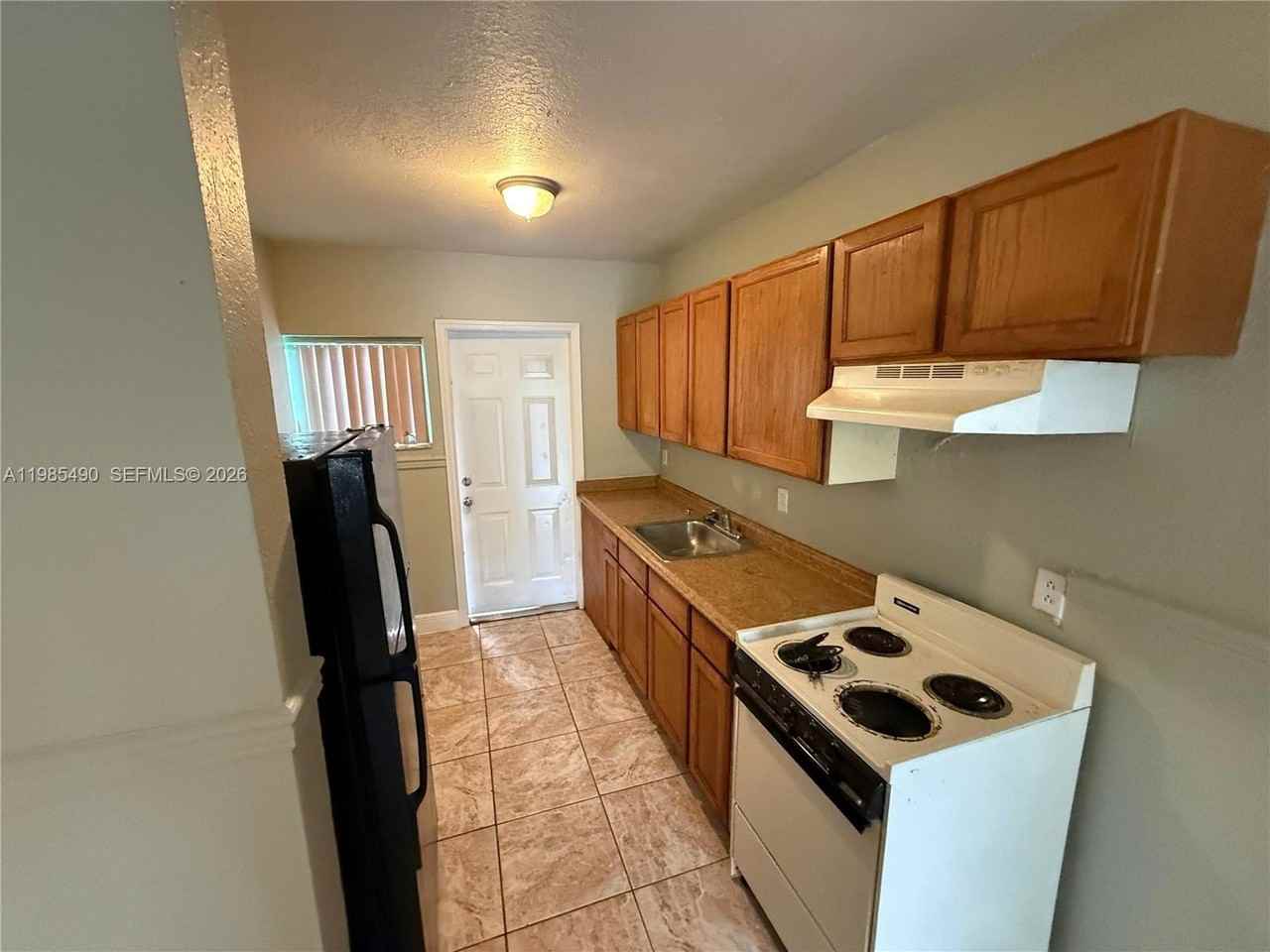 1751 Nw 29th St #3 - Photo 5 of 5