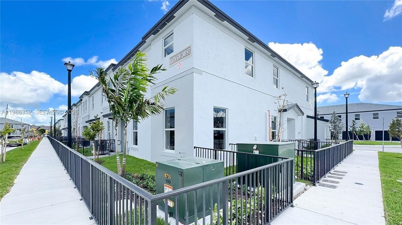 12476 Sw 248th St #8 - Photo 3 of 45