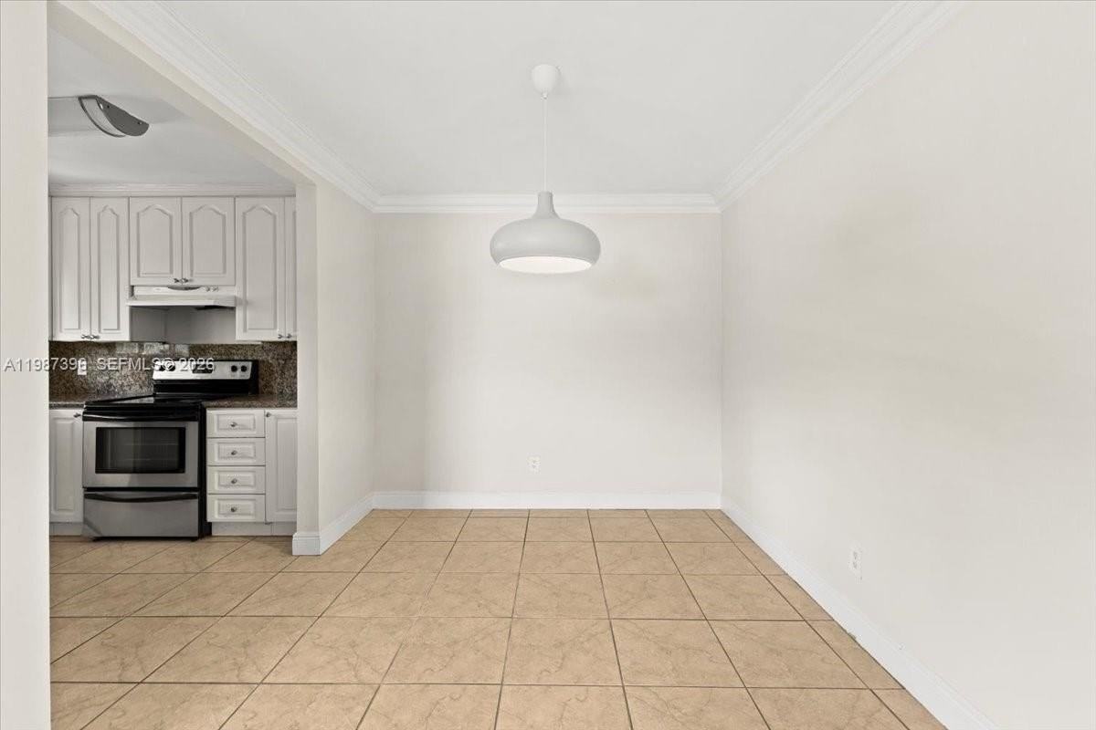 2323 Van Buren St #208 - Photo 5 of 22