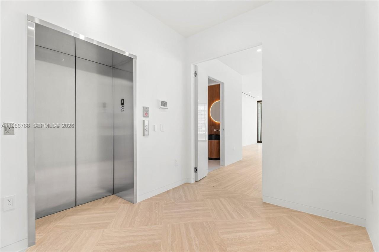 5 Grove Ct Se #S303 - Photo 4 of 8