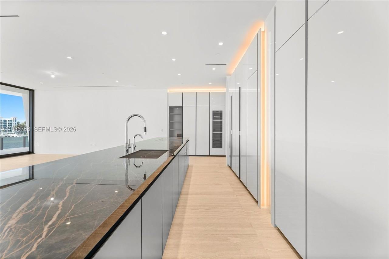 5 Grove Ct Se #S303 - Photo 5 of 8