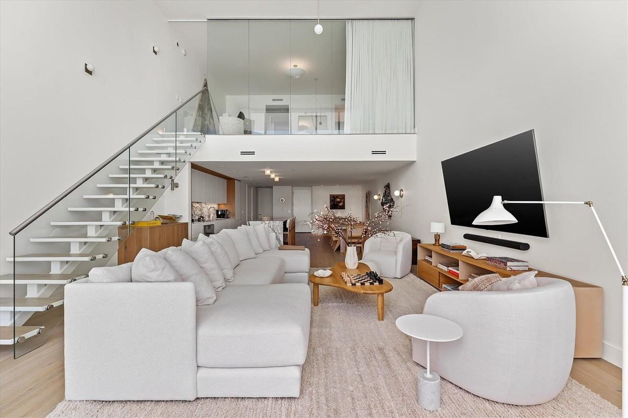 1040 Biscayne Blvd #4002 - Photo 3 of 8