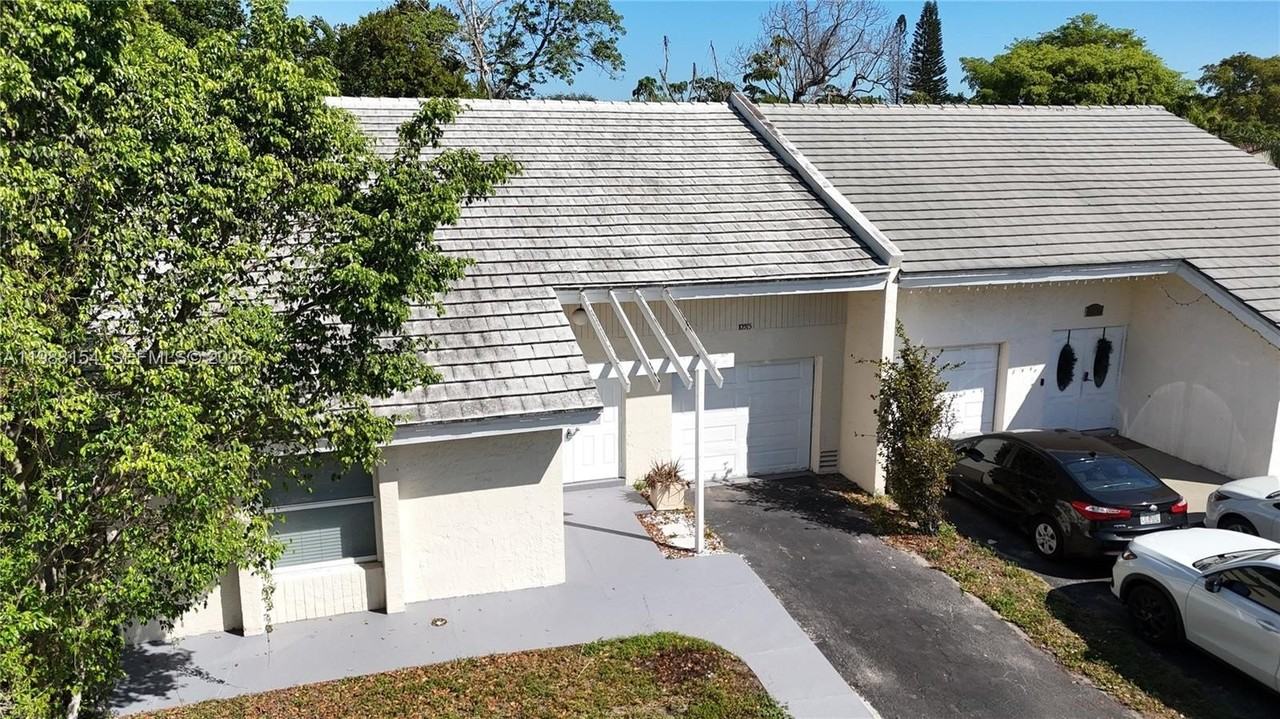 10575 La Placida Dr #10575 - Photo 4 of 39