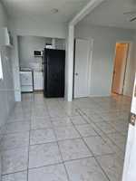 featured image of 1437 Ne 110th Ter #4