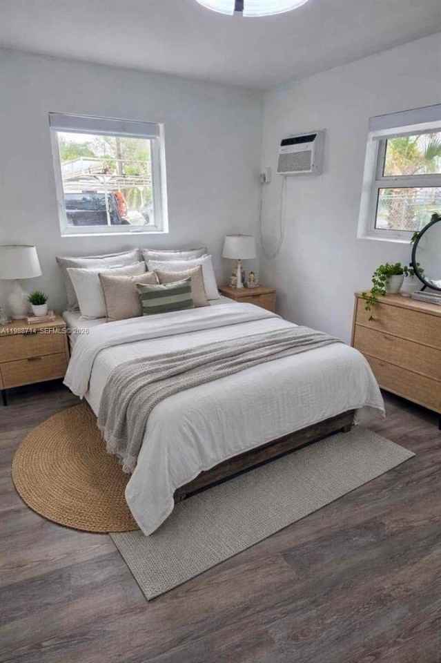 636 Nw 14th Ter #1 - Photo 4 of 9