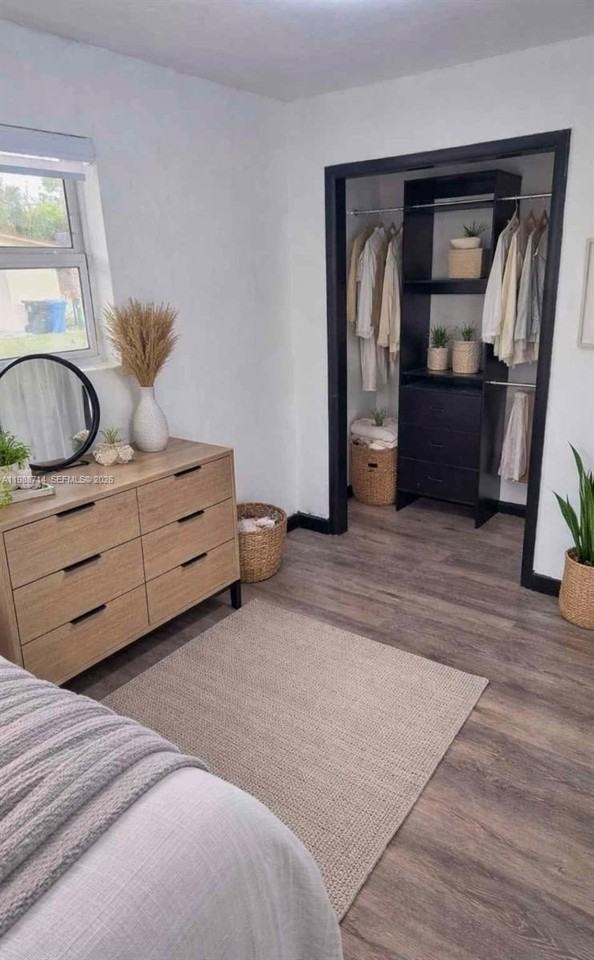 636 Nw 14th Ter #1 - Photo 5 of 9