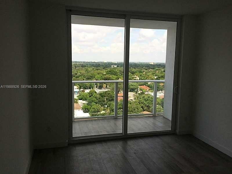 4250 Biscayne Blvd #1414 - Photo 3 of 35