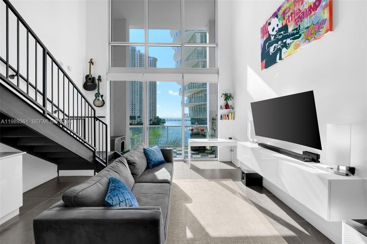300 S Biscayne Blvd #L410 - Photo 2 of 38