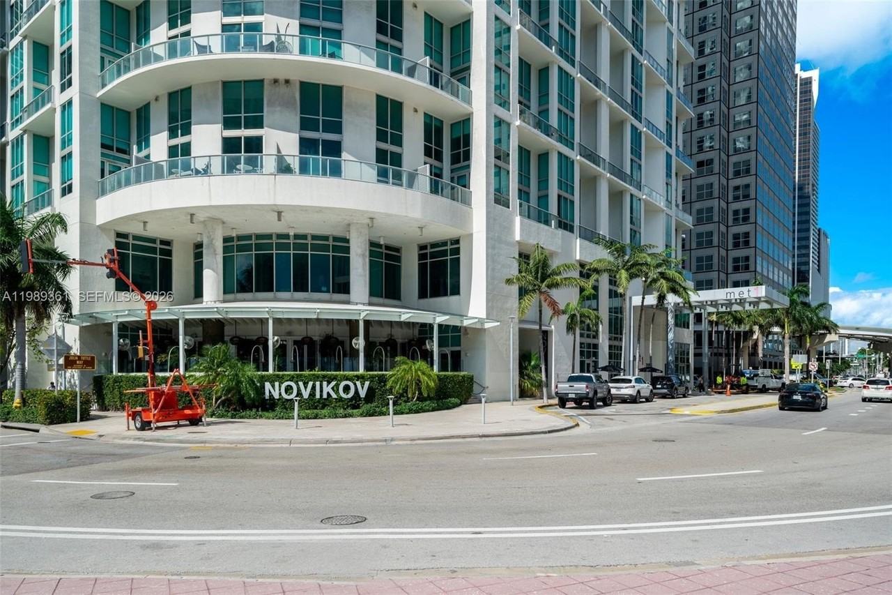 300 S Biscayne Blvd #L410 - Photo 4 of 38