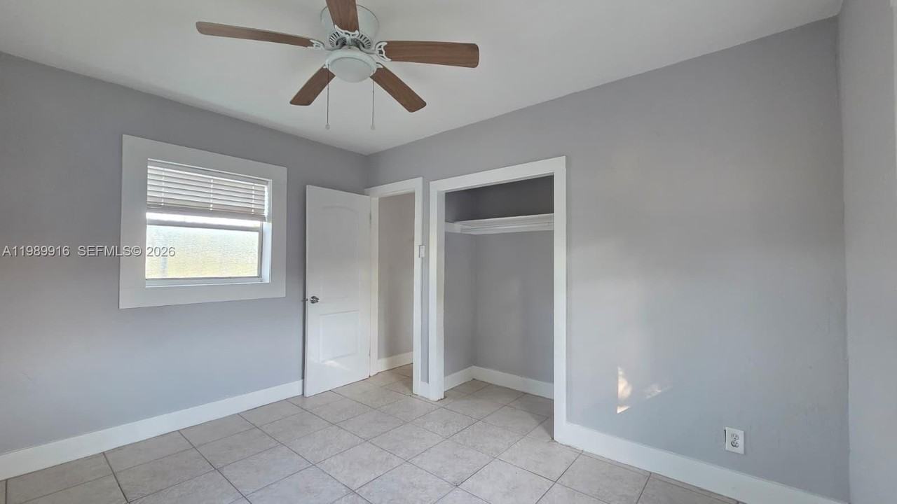 1430 Nw 7th St - Photo 2 of 13