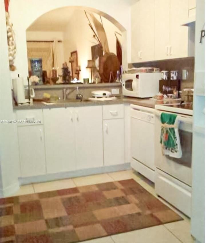 935 Ne 33rd Ter #203 - Photo 5 of 26