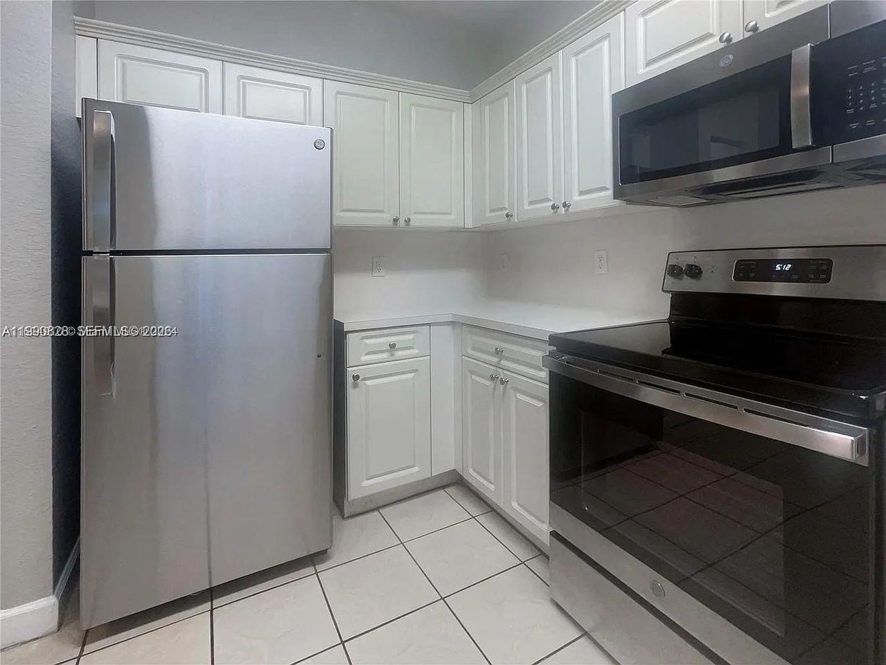 2730 Ne 4th St #205 - Photo 5 of 10