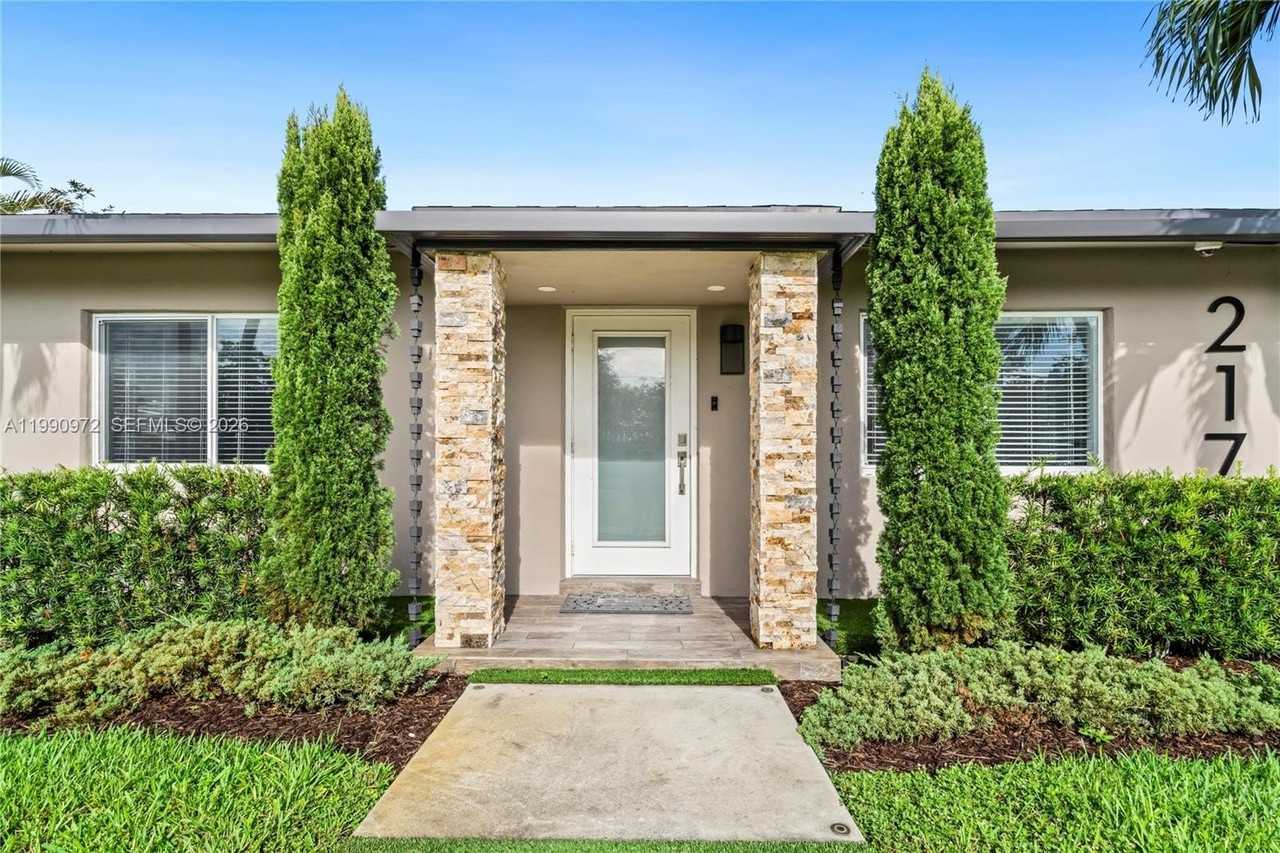 217 E Acre Dr - Photo 2 of 27