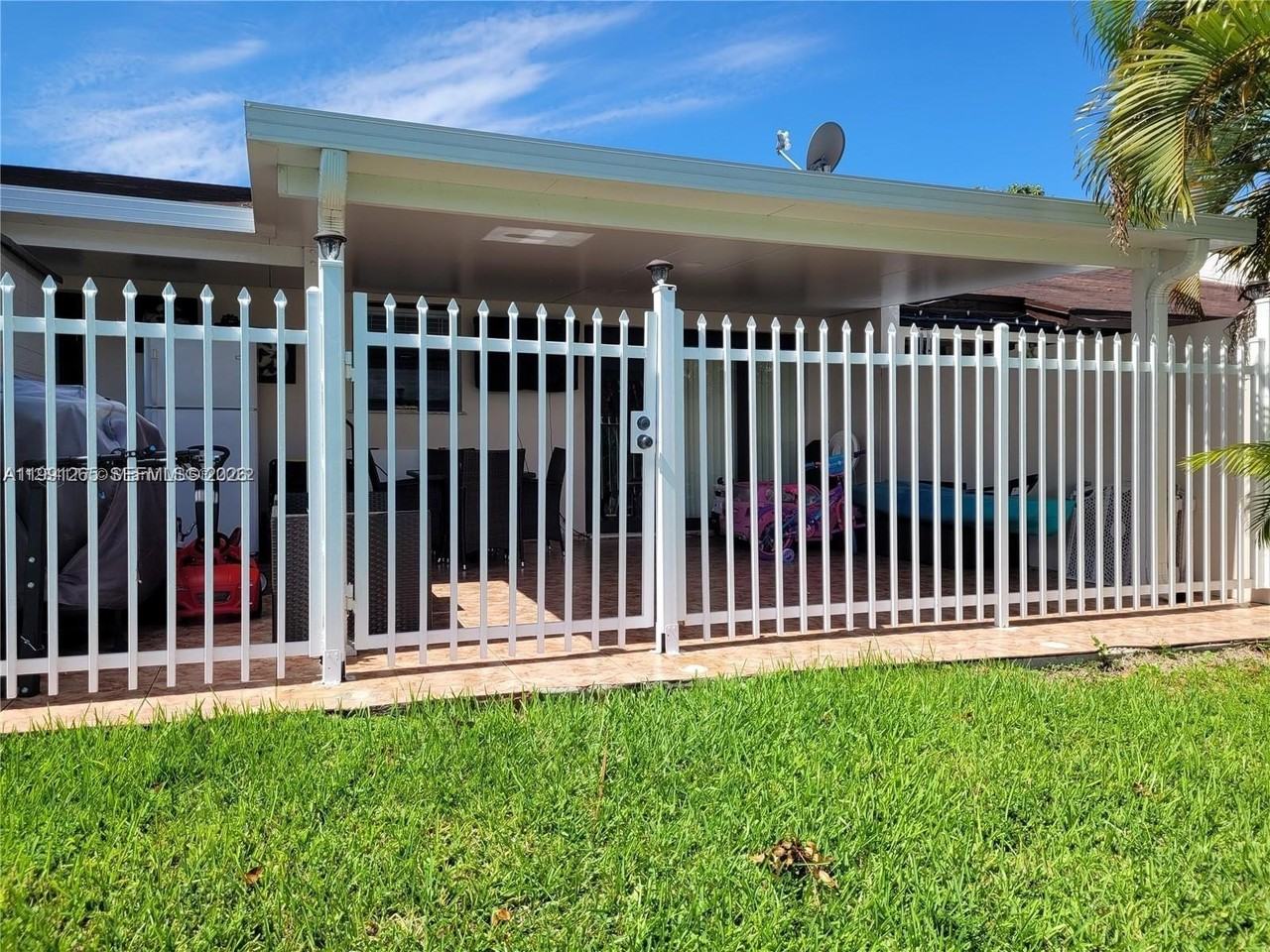 4919 Sw 139th Ct - Photo 3 of 22